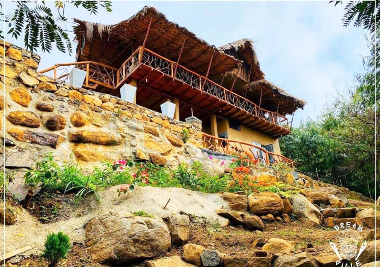Dream छात्रावास